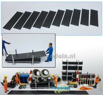 10x RUBBER RIJPLATEN (31.2 x 93.9 x  0,8 mm)  ZWART POLY geleverd 1:32 