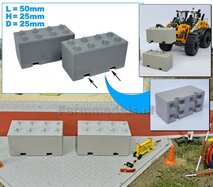 2x BETONBLOK/ STAPELBLOK 4x2 met NOKKEN, ook gebruikt als BARRIERS  Materiaal KUNSTSTOF, BLANK Geleverd  1:32    NB2B