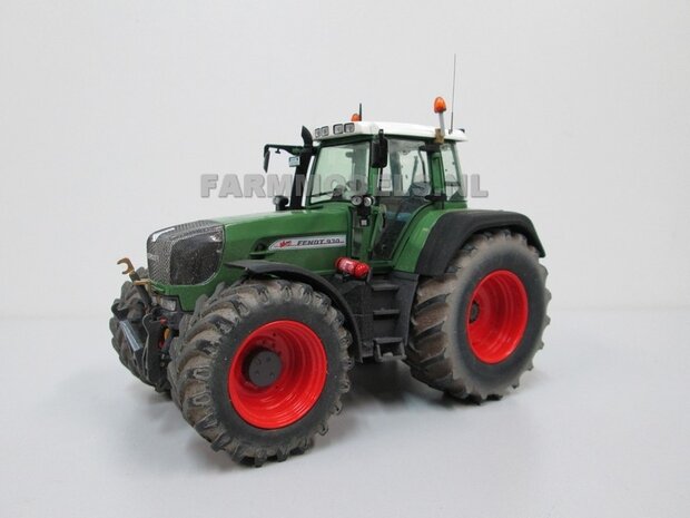 172. Fendt 930 Gen. III / 926 Gen. II Vario TMS op breed schoeisel met spatbordverbreders rondom