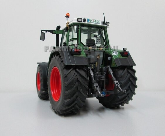 186. Fendt 926 Gen. I Vario Weise, nu op grotere, maar niet al te brede banden