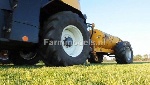 Dieseltank / Watertank met onderstel BOUWKIT   1:32   03103