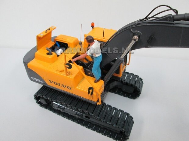 67118** Volvo EC180Blc Rupskraan met draai-kantel snelwissel, Farmmodels model,  1:32 Volvo EC180B