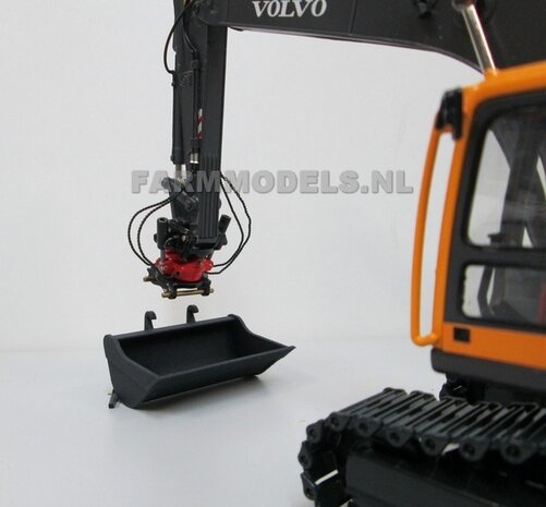 67118** Volvo EC180Blc Rupskraan met draai-kantel snelwissel, Farmmodels model,  1:32 Volvo EC180B