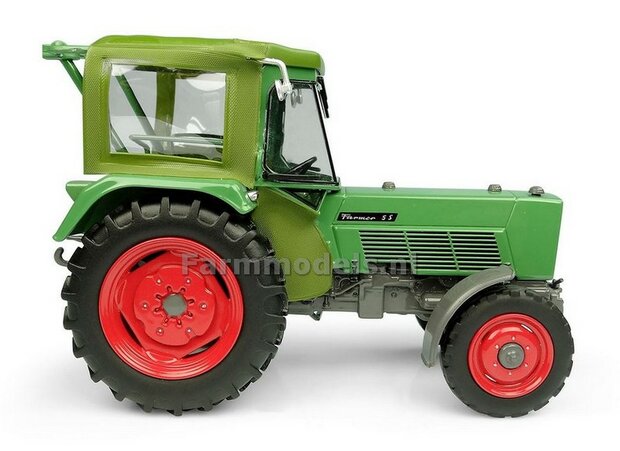 Fendt Farmer 5S 2WD met PEKO Cabine 1:32 Universal Hobbies UH5291         EXPECTED