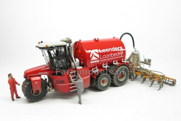 COMBISET: Dirty &amp; ND-VERVAET Hydro Trike XL STOF- &amp; MESTLOOK + VEENHUIS Bouwlandbemester (Verkruimelrollen) RED TANK + Leenders LOGO 1:32   MM1819-Leenders-5-COMBI-D