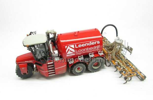 COMBISET: Dirty &amp; ND-VERVAET Hydro Trike XL STOF- &amp; MESTLOOK + VEENHUIS Bouwlandbemester (Verkruimelrollen) RED TANK + Leenders LOGO 1:32   MM1819-Leenders-5-COMBI-D