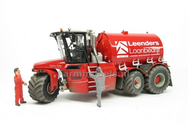 COMBISET: Dirty &amp; ND-VERVAET Hydro Trike XL STOF- &amp; MESTLOOK + VEENHUIS Bouwlandbemester (Verkruimelrollen) RED TANK + Leenders LOGO 1:32   MM1819-Leenders-5-COMBI-D