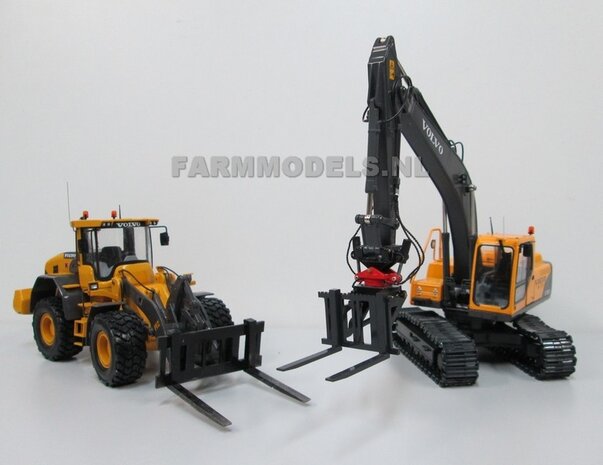 67118** Volvo EC180Blc Rupskraan met draai-kantel snelwissel, Farmmodels model,  1:32 Volvo EC180B