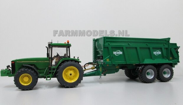 362. John Deere 8400 Precision Euro uitvoering met Tebbe HS 220 strooier