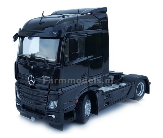 Mercedes-Benz Actros Streamspace 4x2 Black met Free Gift Mercedes (Silver Shield) Decals 1:32 MM1907-02  