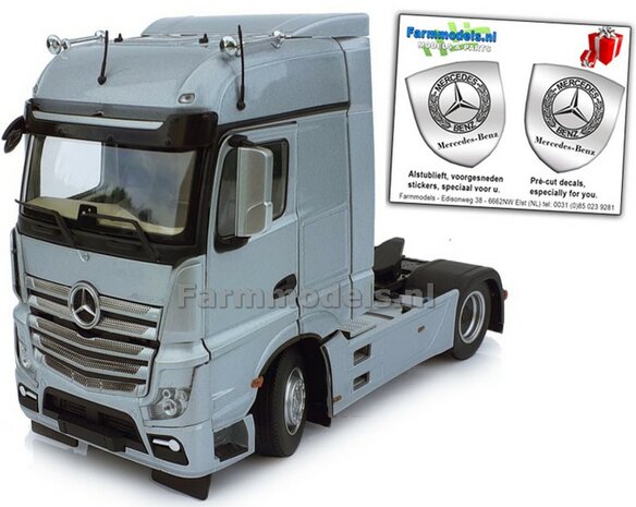 Mercedes-Benz Actros Bigspace 4x2 Silver met Free Gift Mercedes (Silver Shield) Decals 1:32 MM1909-03 