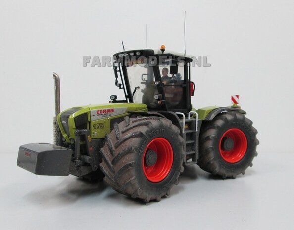 419. Claas Xerion 3300 / 3800 op brede sloffen, Agri Service Strik