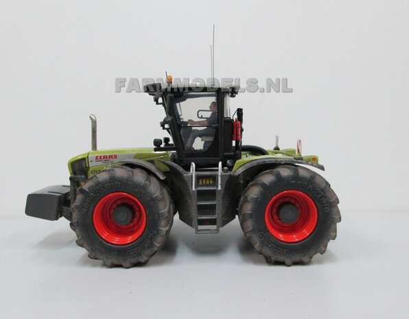 419. Claas Xerion 3300 / 3800 op brede sloffen, Agri Service Strik