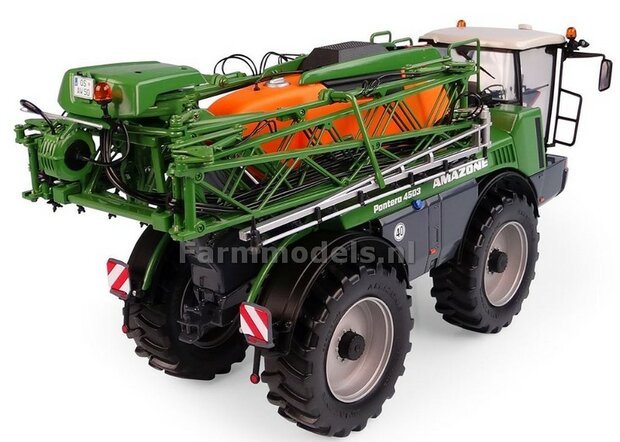 Amazone Pantera 4503 1:32 Universal Hobbies UH5394  