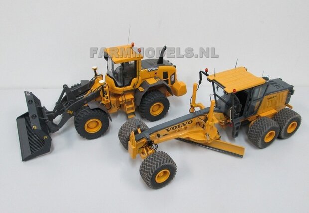 67125** Volvo Grader, Farmmodels model,  1:32 Volvo 