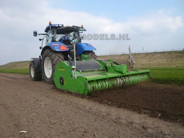 Spitmachine Bouwkit 1:32, Perfect om bijv. een Imants of Farmax Spitter te bouwen (HTD)