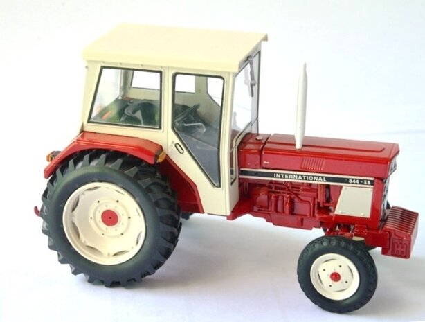 IH 844 SB International 2WD 1:32 Replicagri REP105          EXPECTED