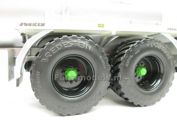 &Oslash; 55.4 mm: JOSKIN MODULO: 2x Vredestein Flotation Trac 800/60 R32 Banden met ZWART gespoten Velgen + 2 OPVULRINGEN  1:32               