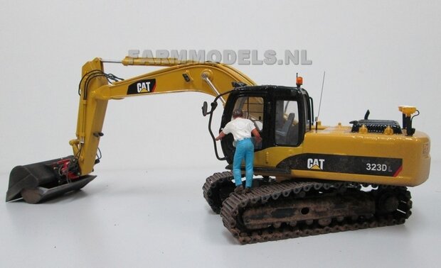 710. Hitachi rupskraan omgebouwd naar Caterpillar, 1:32