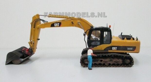 710. Hitachi rupskrtaan omgebouwd naar Caterpillar, 1:32