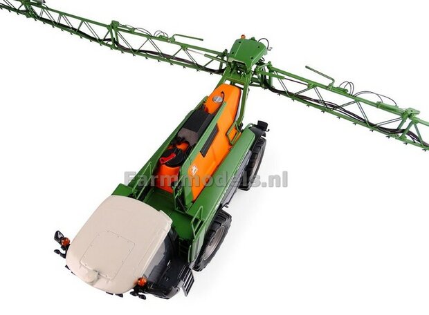 VOORBEELD FOTO&#039;S Rebuilt: Amazone Pantera 4503, rondom op CULTUURWIELEN 1:32 Universal Hobbies UH5394-R