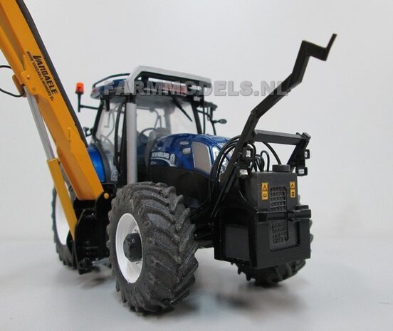 929. New Holland T7.210 Blue Power met Vandaele Maaiarm met klepelmaaier.