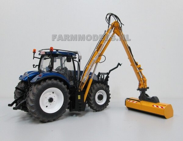 929. New Holland T7.210 Blue Power met Vandaele Maaiarm met klepelmaaier.