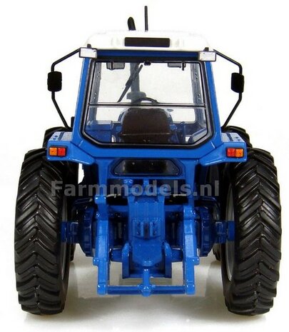 Ford County 1474 Long Nose 1:32 Universal Hobbies UH4032   LAST ONE/OP=OP