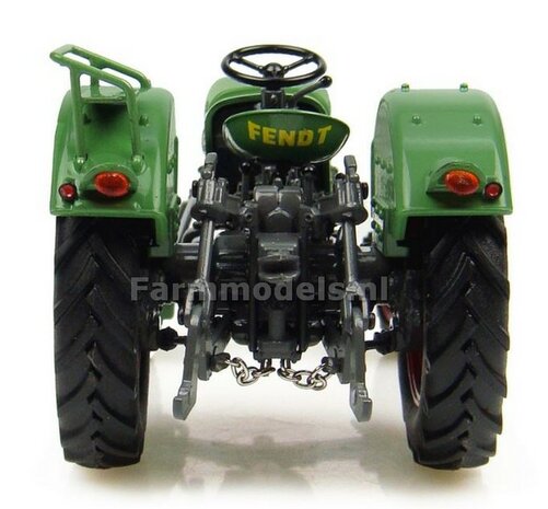 Fendt Farmer 2 1:32 Universal Hobbies UH4049    