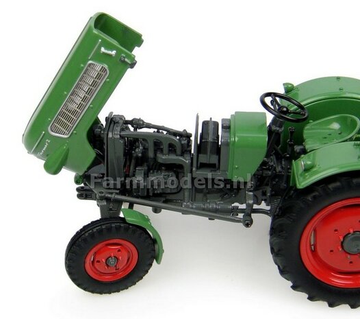 Fendt Farmer 2 1:32 Universal Hobbies UH4049    