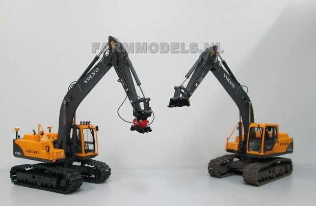 67118** Volvo EC180Blc Rupskraan met draai-kantel snelwissel, Farmmodels model,  1:32 Volvo EC180B