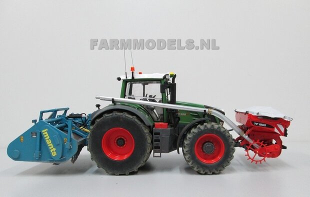 042. Fendt 828 met Imants spitter en Kuhn zaaicombinatie 1:32