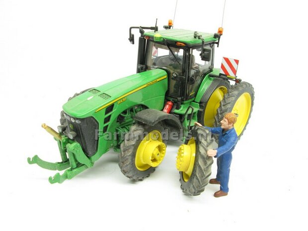 John Deere 8330 type stickers geschikt voor ERTL Precision JD 8430/ 8530/ Pr&eacute;-Cut Decals 1:32 Farmmodels.nl 