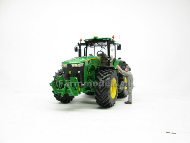 John Deere 8400R type stickers, geschikt voor de Britains John Deere 8400R  Pr&eacute;-Cut Decals 1:32 Farmmodels.nl 