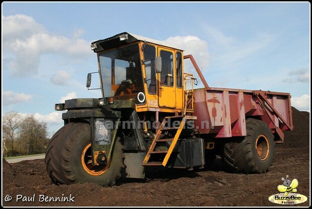 2x (Jan) Veenhuis Paardje (OUD en zonder tekst) 17 mm hoog 1x Linkse en 1x Rechtse op transparante folie Pr&eacute;-Cut Decals 1:32 Farmmodels.nl