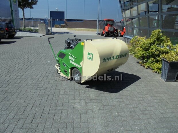 4x LOGO AMAZONE alleen GROEN op Transparant 14 mm hoog Pr&eacute;-Cut Decals 1:32 Farmmodels.nl 