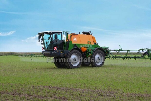 2x AMAZONE alleen WIT CONTOUR op Transparant 8 mm hoog Pr&eacute;-Cut Decals 1:32 Farmmodels.nl 