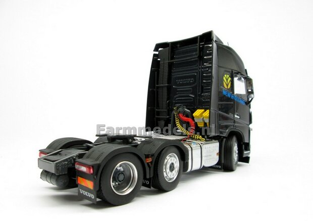 NEW HOLLAND EDITION stickers, t.b.v. cabine zijkanten en dakrand Volvo FH16, gemaakt op Transparante folie, perfect voor o.a. MarGe Models Volvo FH16 serie modellen Pr&eacute;-Cut Decals 1:32 Farmmodels.nl 