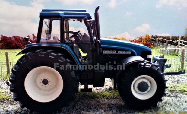 New Holland 8560 met afneembare Dubbellucht en Fronthef 1:32 Replicagri REPB22   