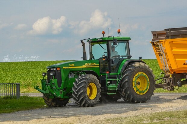 John Deere 8100 type (Open letters 1997-1999) stickers geschikt voor ERTL Precision JD 8400 Pr&eacute;-Cut Decals 1:32 Farmmodels.nl 