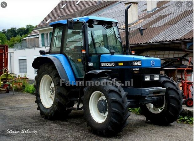 NEW HOLLAND 8240 FORD type logo stickers voor IMBER FORD model Pr&eacute;-Cut Decals 1:32 Farmmodels.nl 