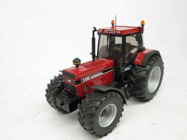 CASE IH logo met koplampen, o.a. passend op Case 1056XL Britains, nu incl. CASE IH RVS kentekenplaat stickerset Pr&eacute;-Cut Decals 1:32 Farmmodels.nl 