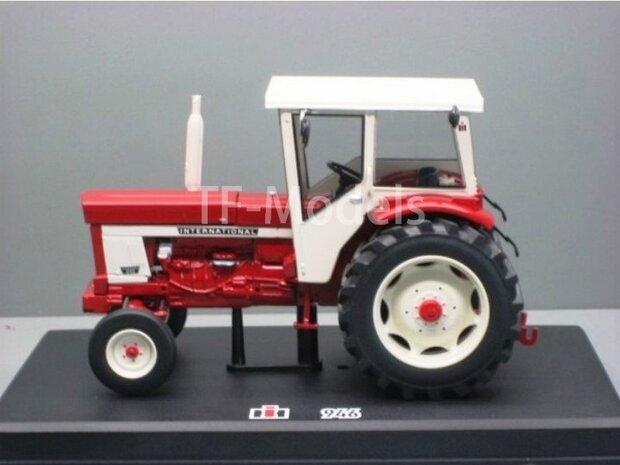 IH 946 International 2WD 1:32 Replicagri REP108        EXPECTED