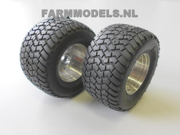 2x Michelin Cargo X Bib 710/50 R30.5 banden &Oslash; 45.7 met aluminium gedraaide velgen  1:32  FM01        