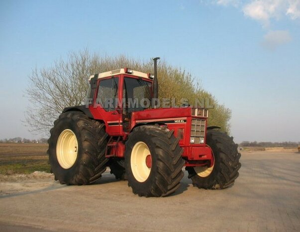 &Oslash; 61 x 25 mm: CASE IH 1455 &amp; IH WIKING: 2x Brede Banden + ALUMINIUM velgen BLANK geleverd 1:32 Farmmodels Custom Line Series 