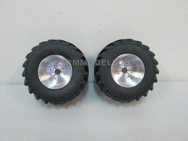 &Oslash; 61 x 25 mm: CASE IH 1455 &amp; IH WIKING: 2x Brede Banden + ALUMINIUM velgen BLANK geleverd 1:32 Farmmodels Custom Line Series 