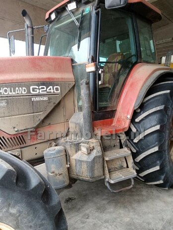 NEW HOLLAND G240 FIATAGRI type logo stickers voor ROS model Pr&eacute;-Cut Decals 1:32 Farmmodels.nl 