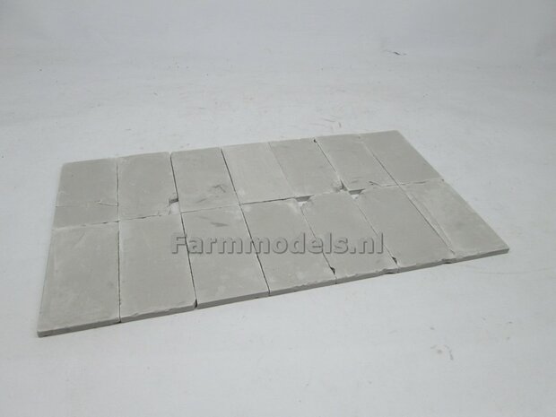 14x Beton platen, afm. 35mm x 70mm x 4 mm hoog Beton Grijs, zeer gedetaileerd 1:32 (23390) Juweela                         