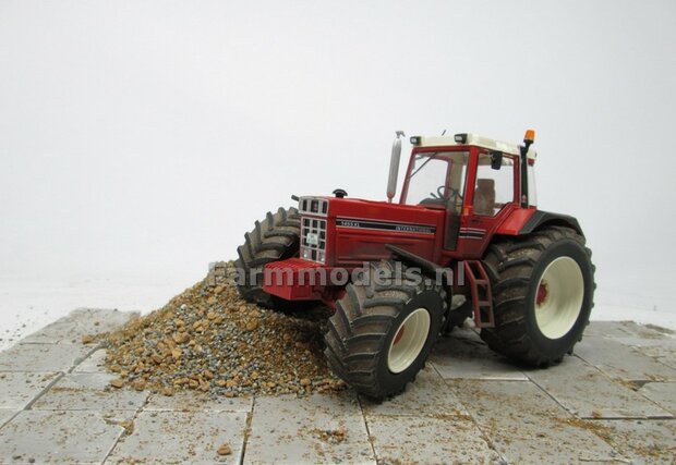 Aluminium Vooras velgen + bredere banden, geschikt voor de WIKING Case &amp; IH 1255 / 1455  (Massieve Aluminium velgen) 1:32            