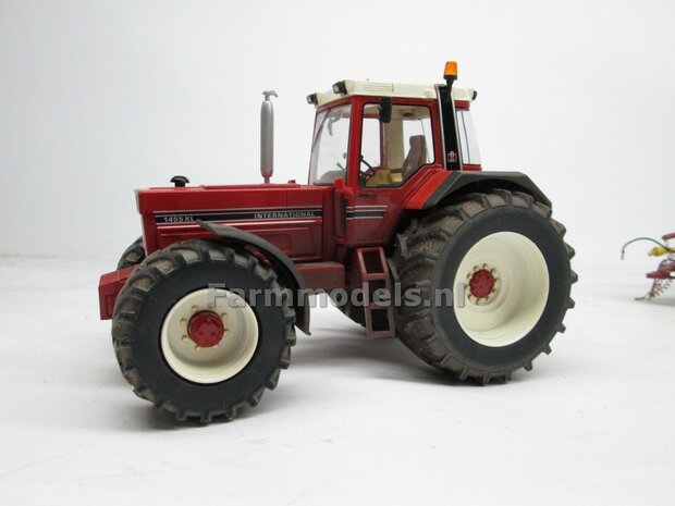 Aluminium Vooras velgen + bredere banden, geschikt voor de WIKING Case &amp; IH 1255 / 1455  (Massieve Aluminium velgen) 1:32            